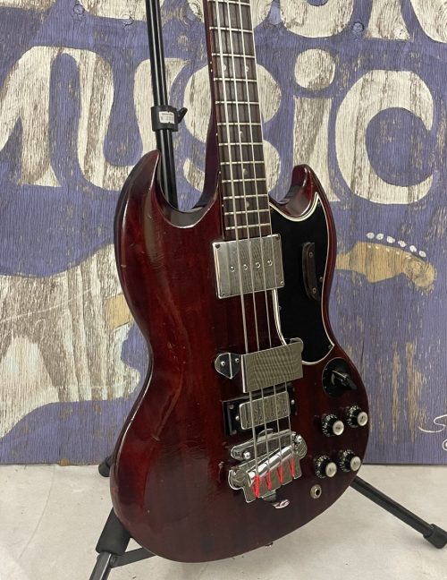 Gibson EB-3 close up
