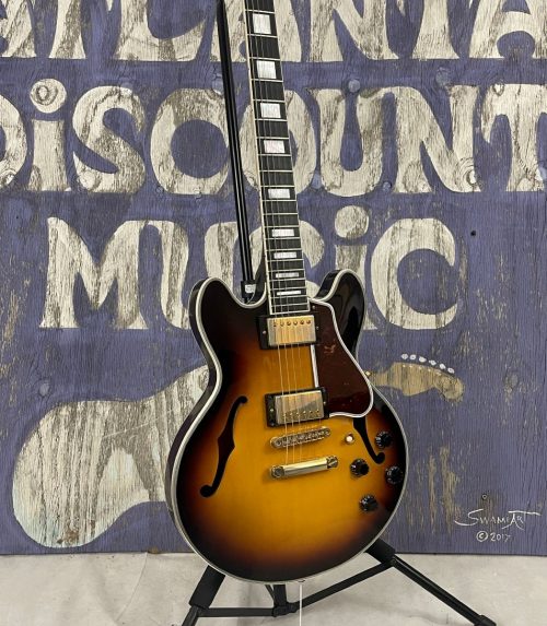 Gibson ES-359 close up