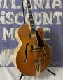 Gibson Super 400 close up