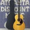 Martin 000 12 Fret front with case